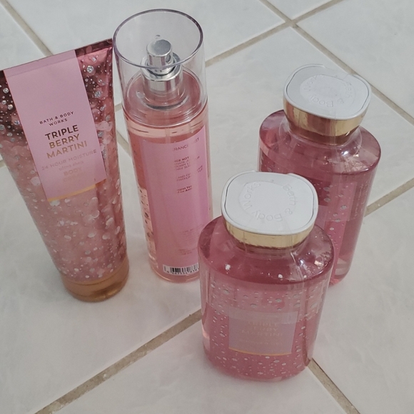 Bath body Host pick4 triple Berry full products plus gifts firm lowered
